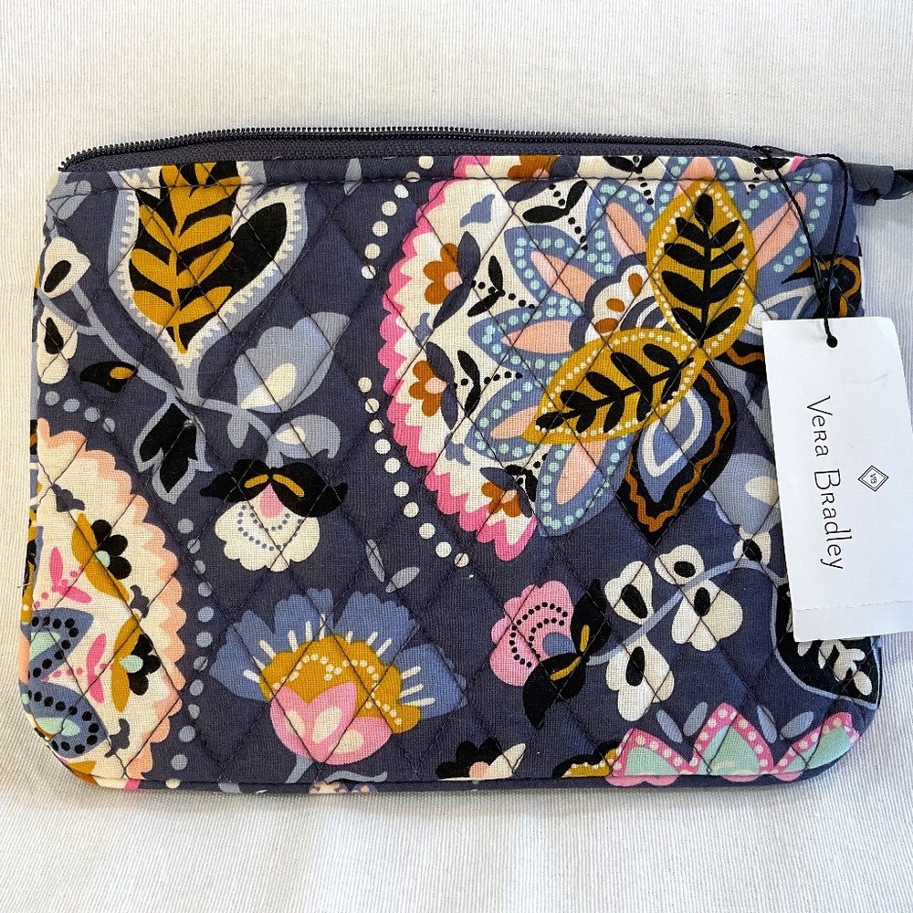 Vera Bradley quilted makeup/cosmetic travel bag in “Charmont Meadow” nwt